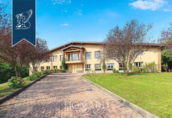 casa indipendente in vendita ad Inverigo