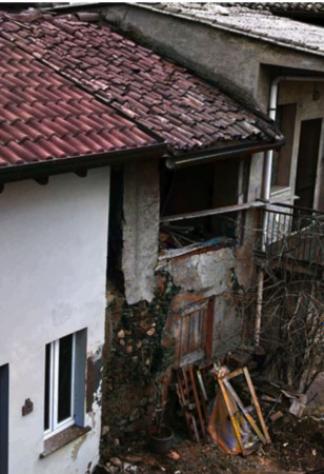 locale commerciale in vendita ad Inverigo