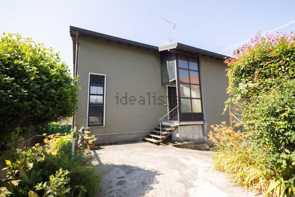 casa indipendente in vendita ad Inverigo