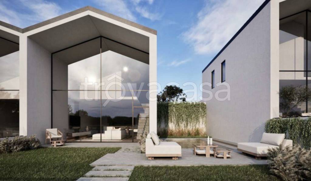 casa indipendente in vendita ad Inverigo
