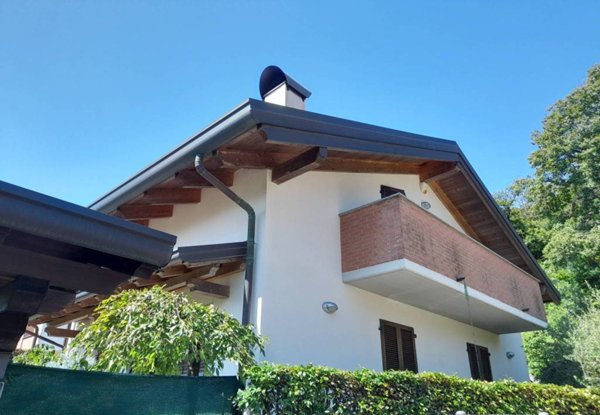 casa indipendente in vendita ad Inverigo
