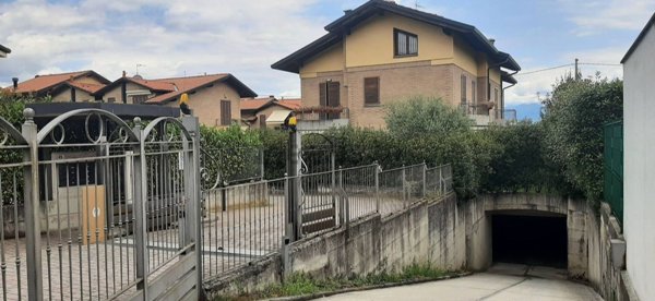 casa indipendente in vendita ad Inverigo