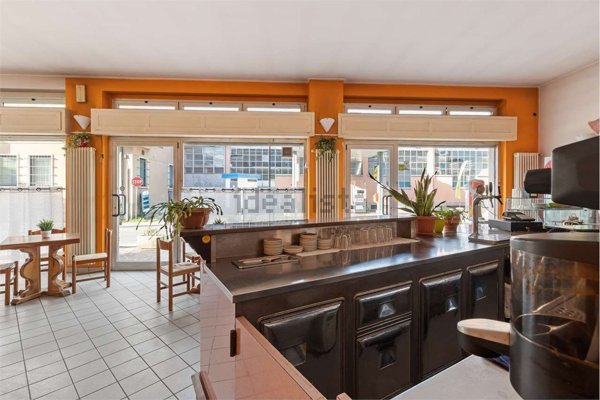 negozio in vendita ad Inverigo in zona Cremnago