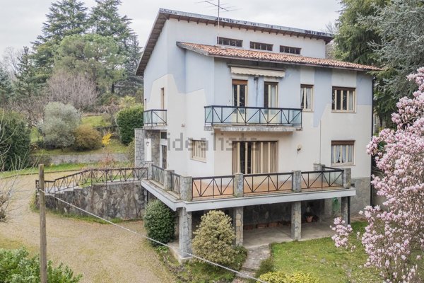casa indipendente in vendita ad Inverigo