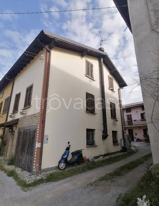 casa indipendente in vendita ad Inverigo