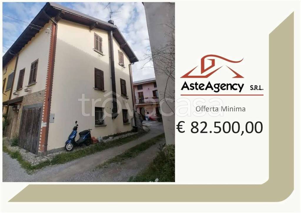 appartamento in vendita ad Inverigo in zona Cremnago