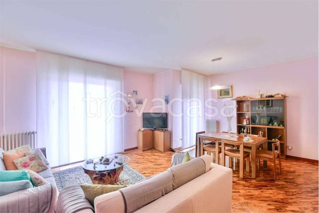 appartamento in vendita ad Inverigo