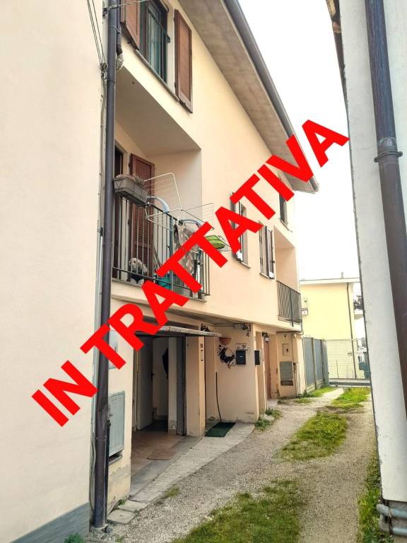 casa indipendente in vendita ad Inverigo in zona Cremnago