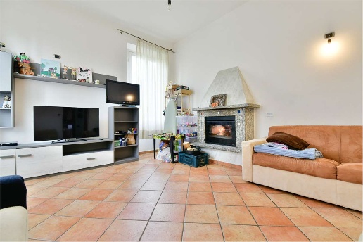 casa indipendente in vendita ad Inverigo