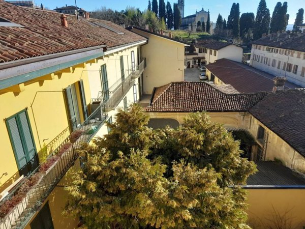 appartamento in vendita ad Inverigo