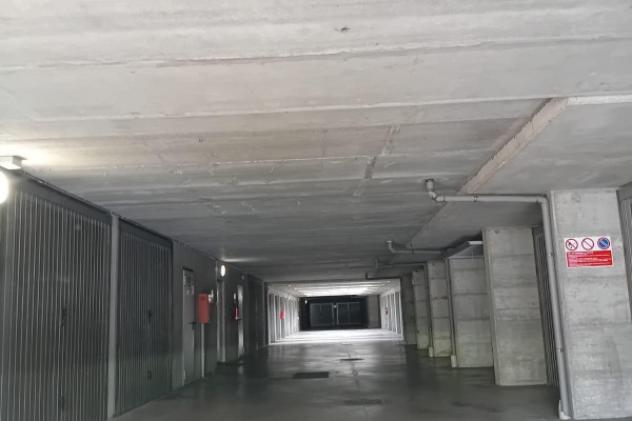 negozio in vendita ad Inverigo