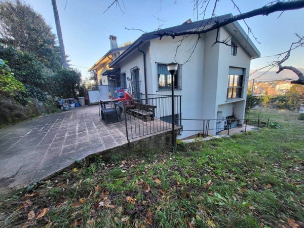 casa indipendente in vendita ad Inverigo