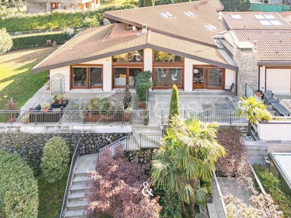 appartamento in vendita ad Inverigo