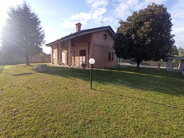 casa indipendente in vendita ad Inverigo