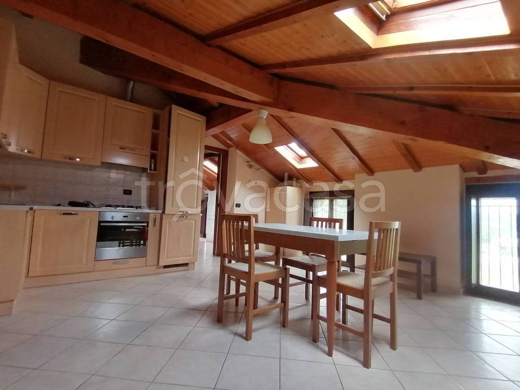 appartamento in vendita ad Inverigo