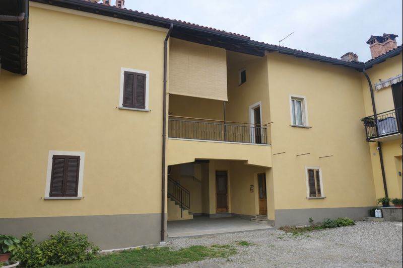 casa indipendente in vendita ad Inverigo in zona Cremnago