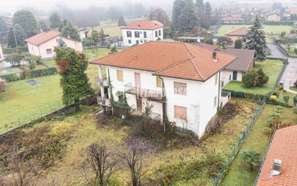 casa indipendente in vendita ad Inverigo