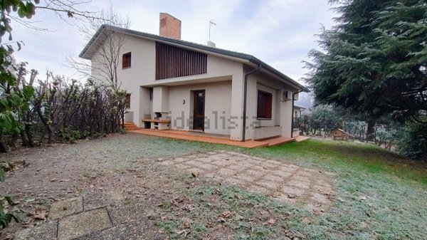casa indipendente in vendita ad Inverigo