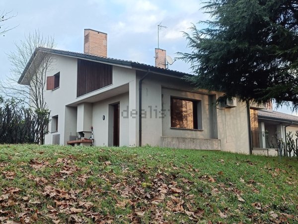 casa indipendente in vendita ad Inverigo