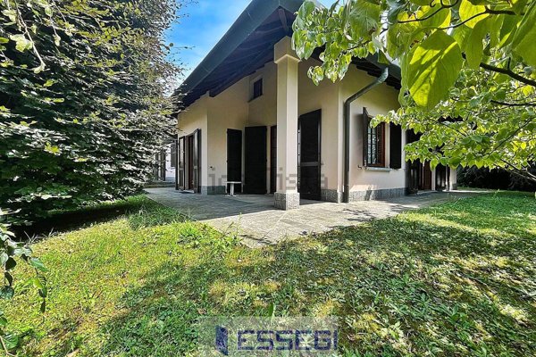 casa indipendente in vendita ad Inverigo