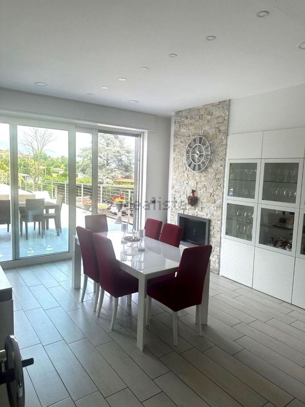 appartamento in vendita ad Inverigo