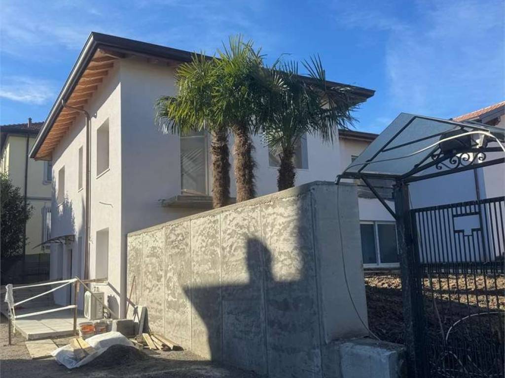 appartamento in vendita ad Inverigo