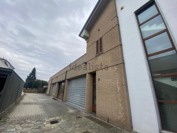 capannone in vendita ad Inverigo