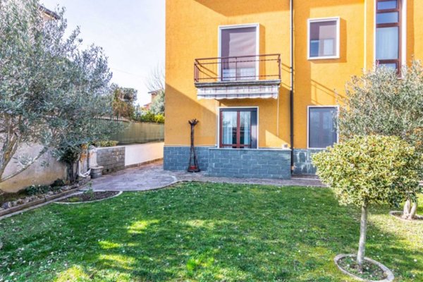 appartamento in vendita ad Inverigo