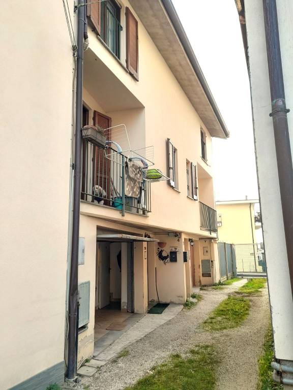 casa indipendente in vendita ad Inverigo in zona Cremnago