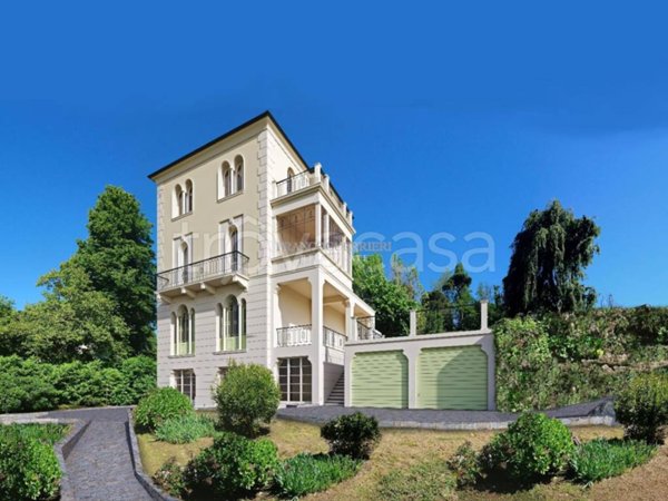 casa indipendente in vendita ad Inverigo in zona Romanò
