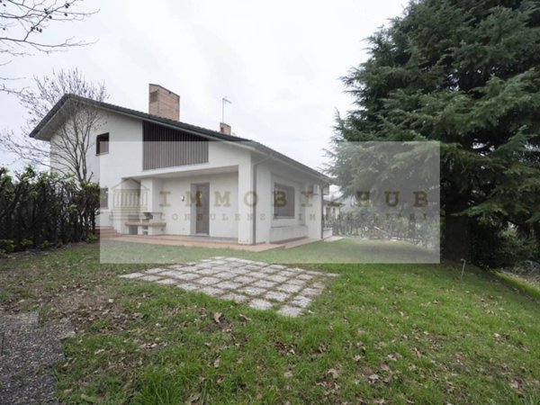 casa indipendente in vendita ad Inverigo