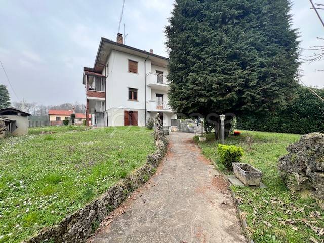 appartamento in vendita ad Inverigo