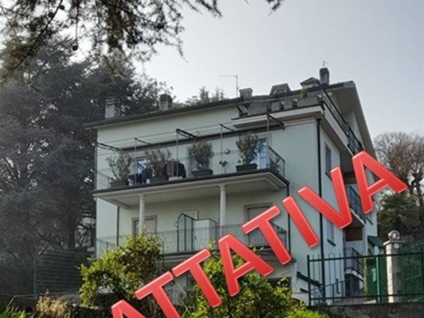 appartamento in vendita ad Inverigo in zona Romanò