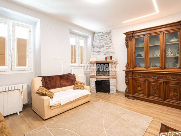 appartamento in vendita ad Inverigo in zona Romanò