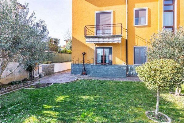 appartamento in vendita ad Inverigo