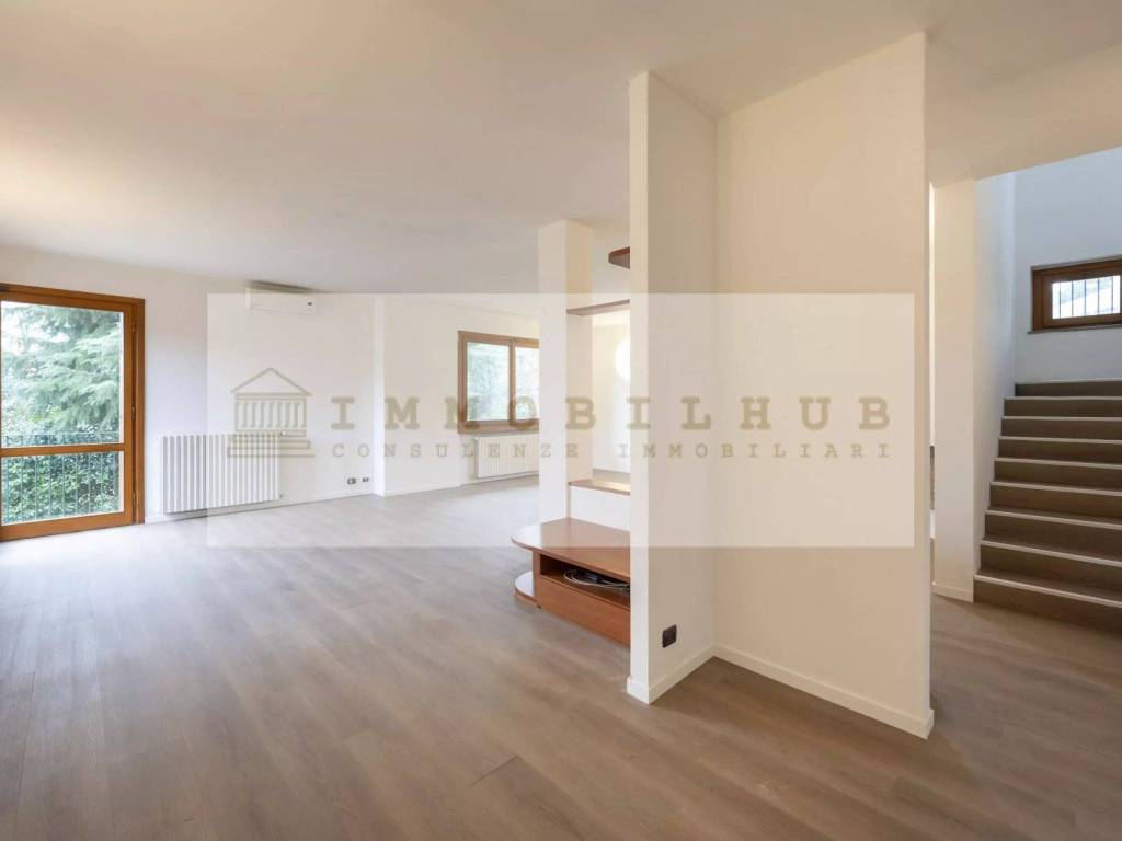 casa indipendente in vendita ad Inverigo