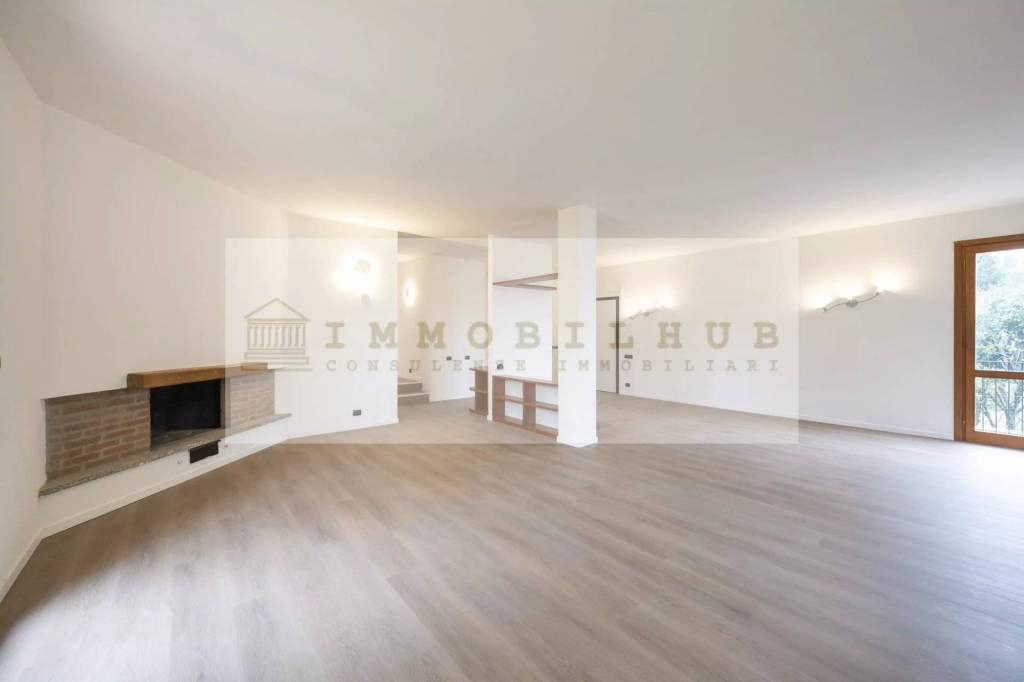 casa indipendente in vendita ad Inverigo