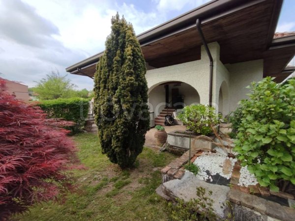 appartamento in vendita ad Inverigo