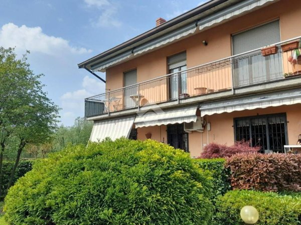 appartamento in vendita ad Inverigo
