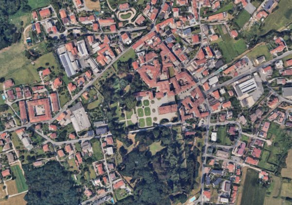 appartamento in vendita ad Inverigo in zona Cremnago