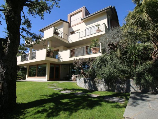 casa indipendente in vendita ad Inverigo