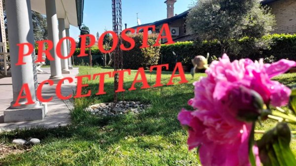 casa indipendente in vendita ad Inverigo