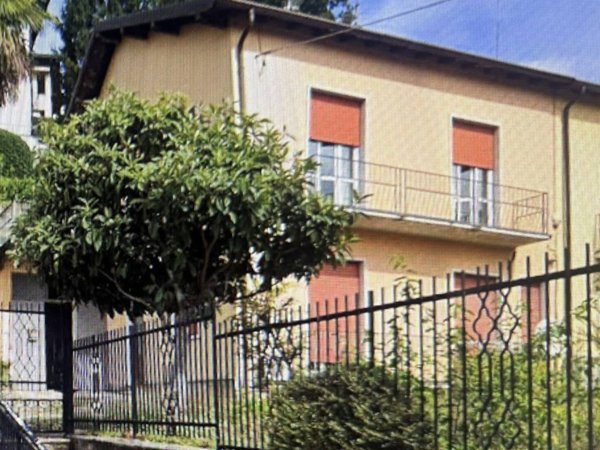 casa indipendente in vendita ad Inverigo in zona Cremnago