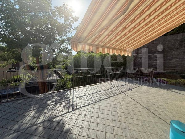 appartamento in vendita ad Inverigo in zona Cremnago
