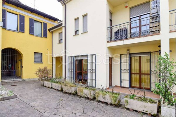 appartamento in vendita ad Inverigo in zona Romanò
