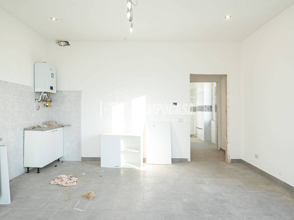 appartamento in vendita ad Inverigo in zona Romanò