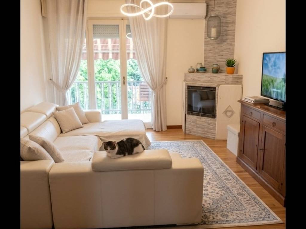 appartamento in vendita ad Inverigo in zona Cremnago