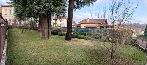 terreno edificabile in vendita ad Inverigo in zona Cremnago