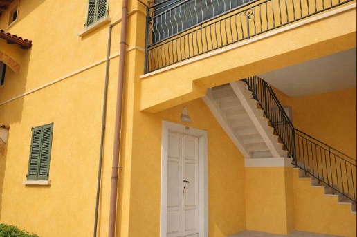 appartamento in vendita ad Inverigo in zona Cremnago