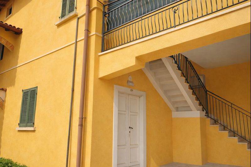appartamento in vendita ad Inverigo in zona Cremnago